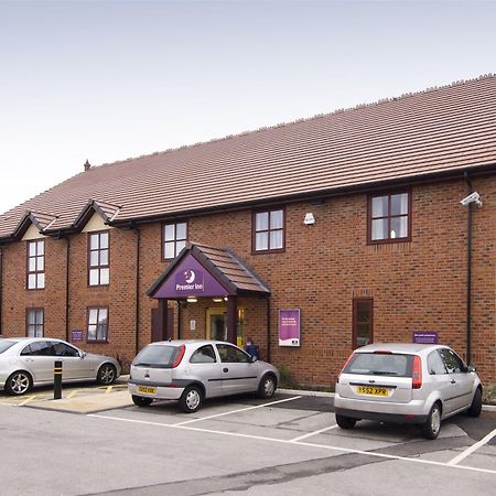 Premier Inn Crewe Central Ngoại thất bức ảnh