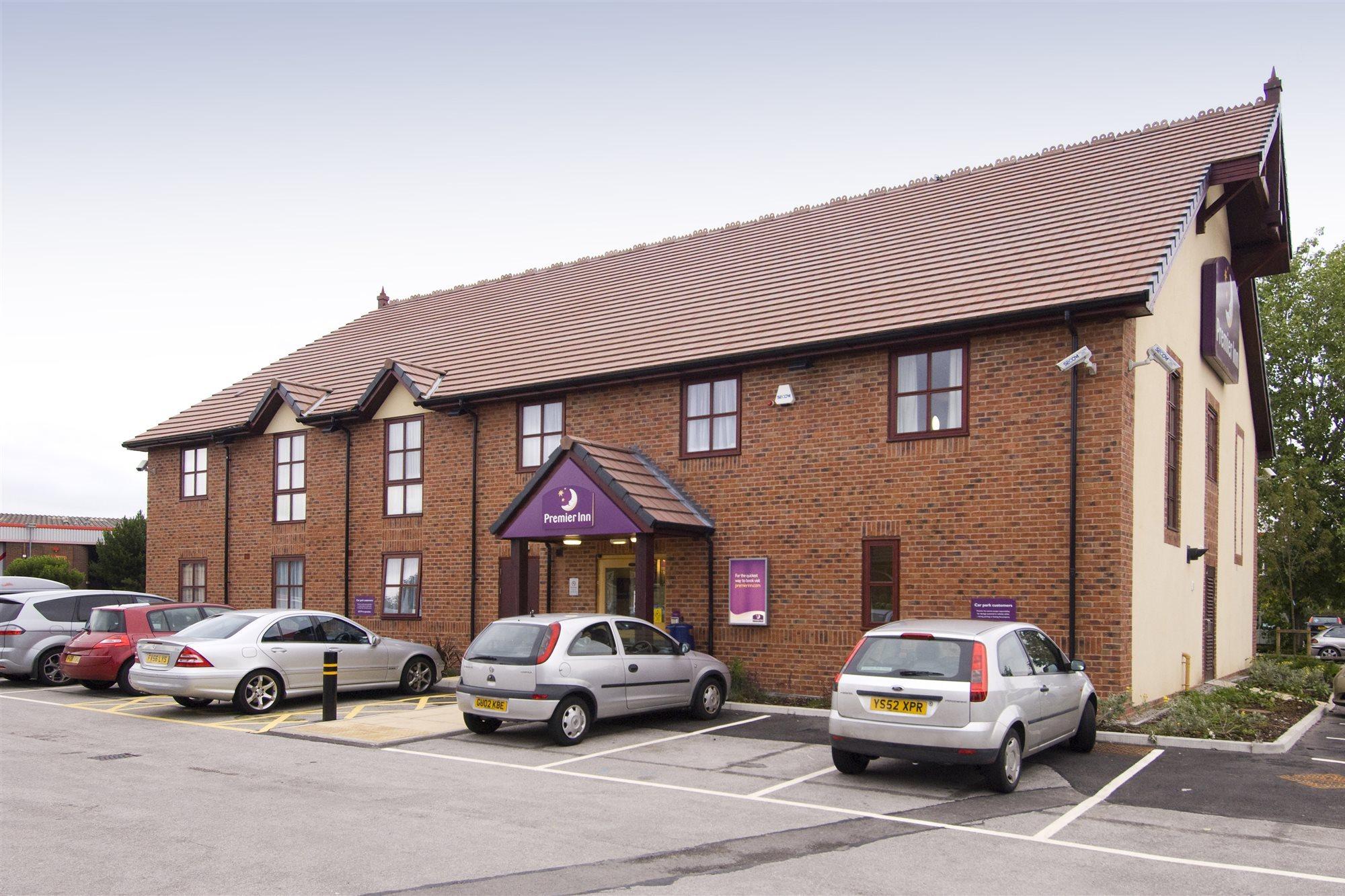 Premier Inn Crewe Central Ngoại thất bức ảnh