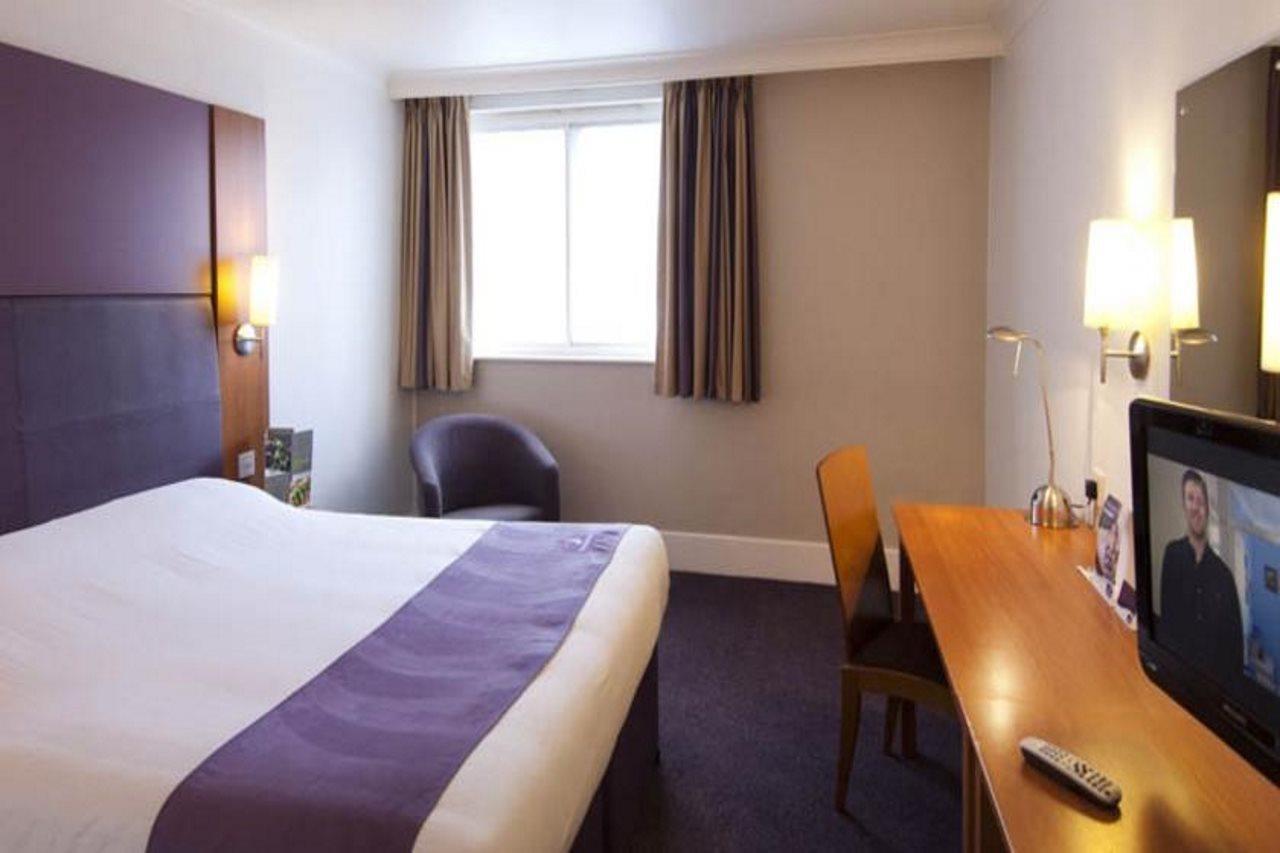 Premier Inn Crewe Central Ngoại thất bức ảnh