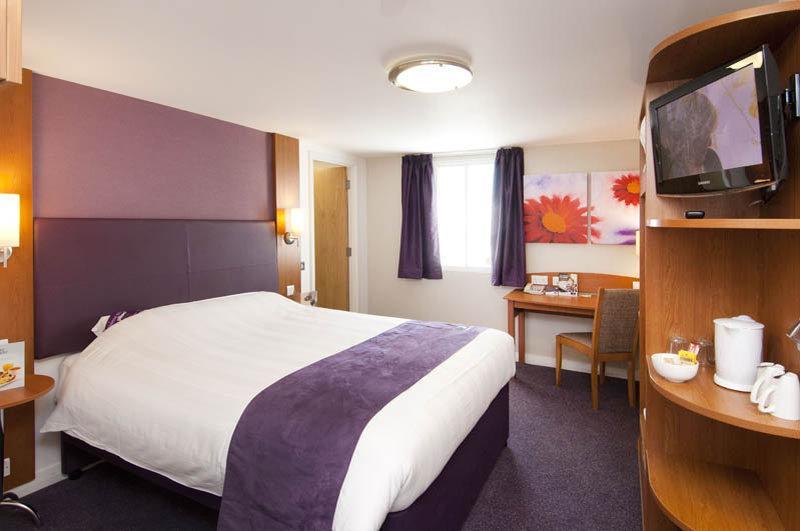 Premier Inn Crewe Central Ngoại thất bức ảnh