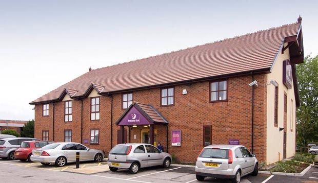 Premier Inn Crewe Central Ngoại thất bức ảnh